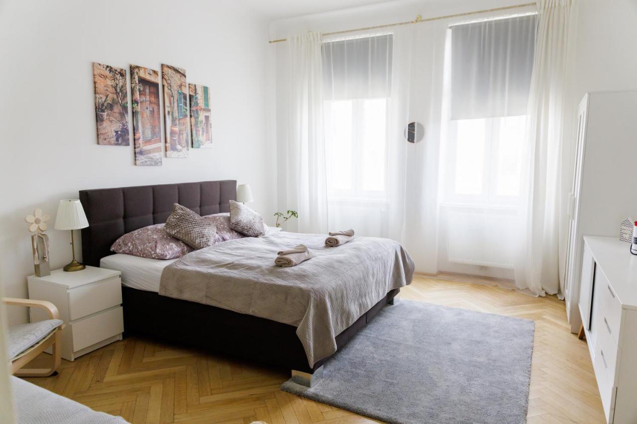 Moonlight Apartment With Porch Near Schoenbrunn And Westbahnhof Vienna Exterior photo